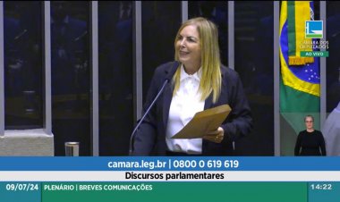 Gláucia Santiago assume mandato de deputada na Câmara Federal