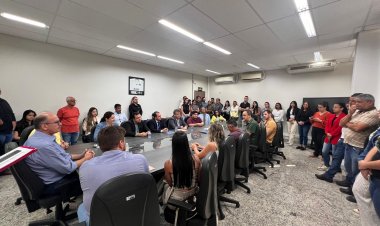 Caixa, Prefeitura e construtora assinam contrato para 108 casas