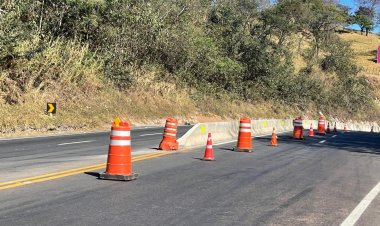 HÁ PERIGO NA ESQUINA, E NA PISTA DA MG-050, NO MORRO GRANDE, TAMBÉM...