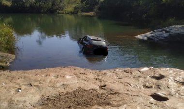 BMW furtada é encontrada no “poção”