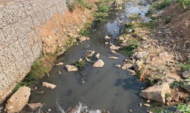 Período de seca faz aumentar problemas com esgoto no rio