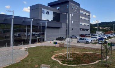 APERTANDO O CINTO - Novo decreto do prefeito  determina economia na Prefeitura