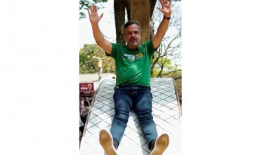 Maurício Nazaré  “escorregou na praça”