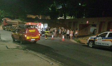 Moto entra na frente de carreta no Irmãos Auler