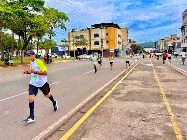 CORRIDA DA SAÚDE - Evento reúne mais de 2 mil pessoas e arrecada 5 toneladas de alimentos