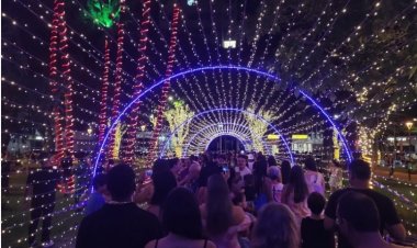 Luzes de Natal serão acesas no domingo, 24, em Itaúna