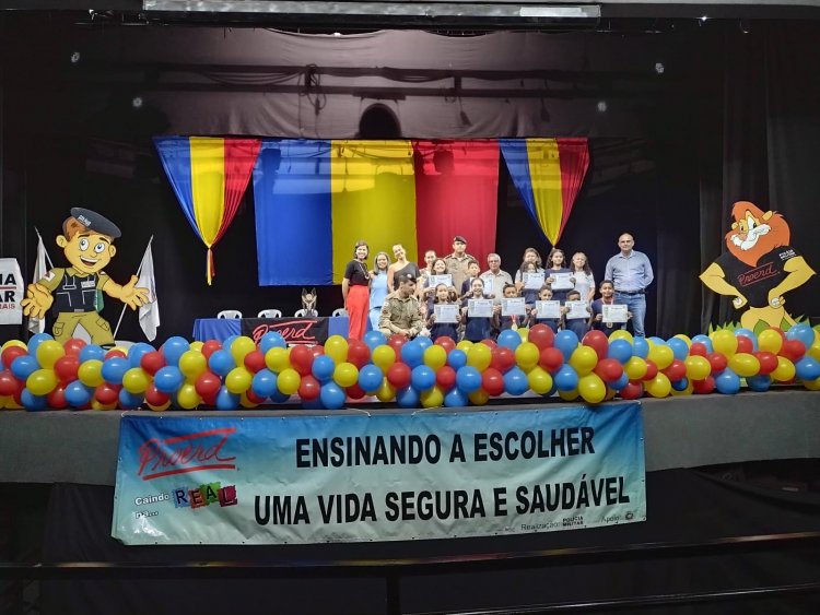 PM realiza 43ª formatura do PROERD