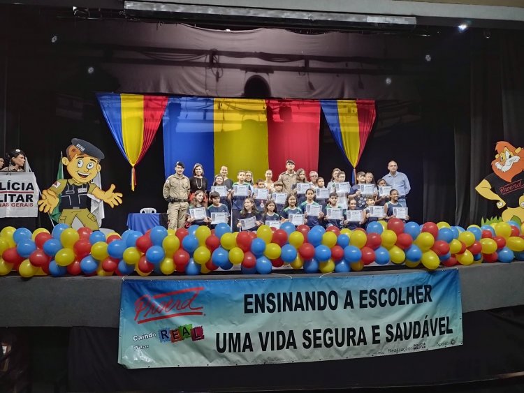 PM realiza 43ª formatura do PROERD