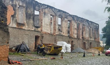 RECONSTRUINDO A HISTÓRIA DE ITAÚNA