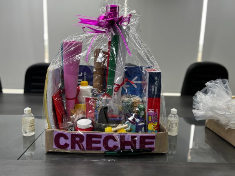 Secretaria de Educação prepara kits de material escolar