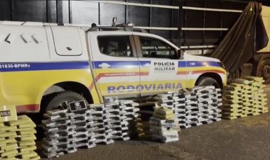PM apreende 400  quilos da droga em Azurita, na MG-050