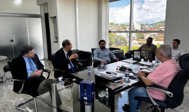 Prefeito reúne  delegados para  debater o setor