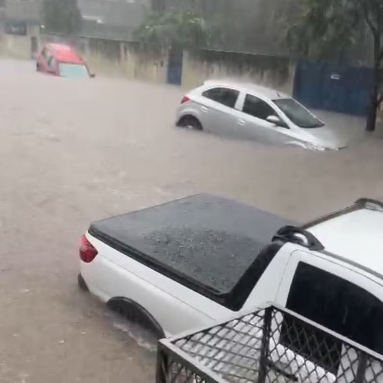 Chuva forte causou transtornos em Divinópolis na tarde de ontem, terça-feira, 14