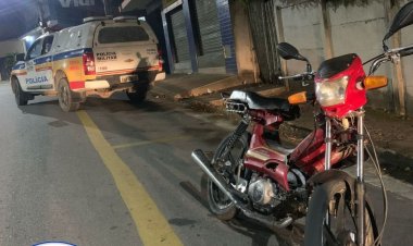 Quatro carros e cinco motos apreendidos em operação da polícia