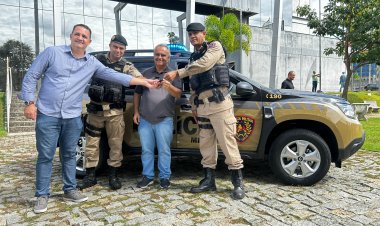Prefeito entrega veículo 0km à PM