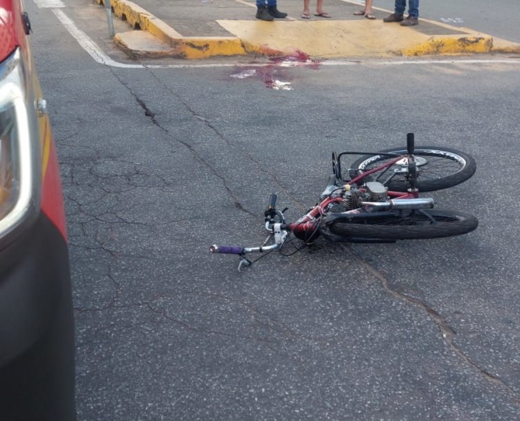 ACIDENTE NA JOVE SOARES - Colisão entre veículo e bicicleta motorizada deixa jovem ferido