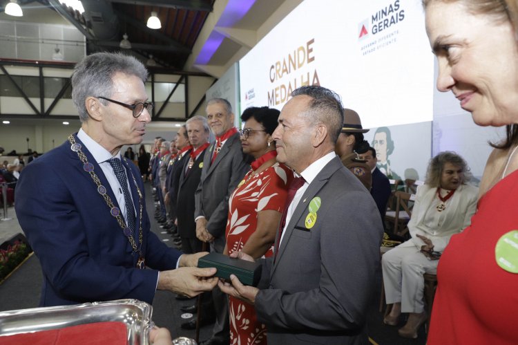 HOMENAGEM - FBAC recebe Medalha da Inconfidência
