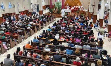 PADRE EUSTÁQUIO Comunidade celebra a padroeira