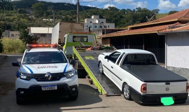 Praça CELI: PM informa que prendeu motorista e apreendeu Saveiro