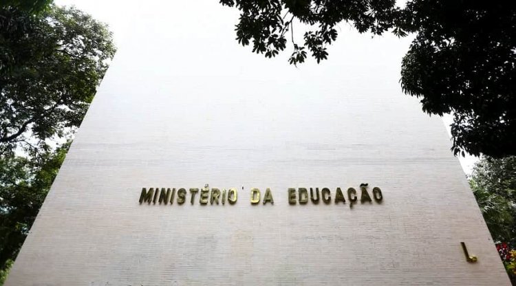 NOVAS REGRAS - MEC proíbe educação a distância em cinco cursos