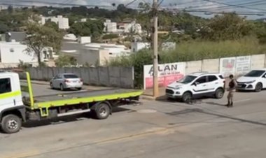 A Polícia Militar respondeu a chamados sobre estacionamento irregular na Rua Alba Regina, no bairro Tropical