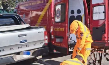 Motociclista fica ferido após colidir com picape estacionada no Cerqueira Lima