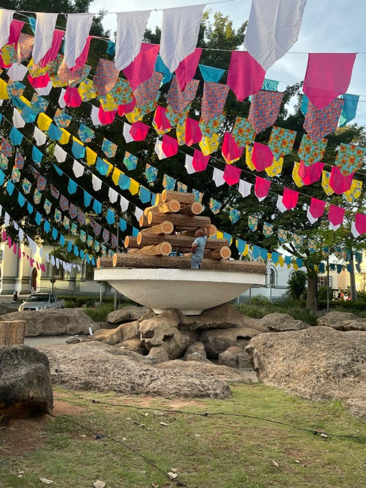 Arraial de Itaúna na Praça da Matriz!