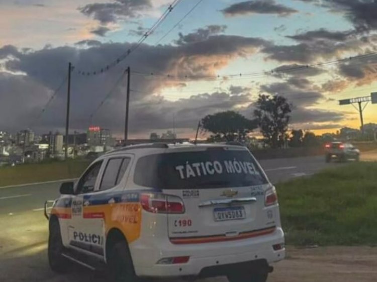Motorista de aplicativo roubado em Itaúna: PM recupera veículo e prende suspeito, após perseguição até Betim