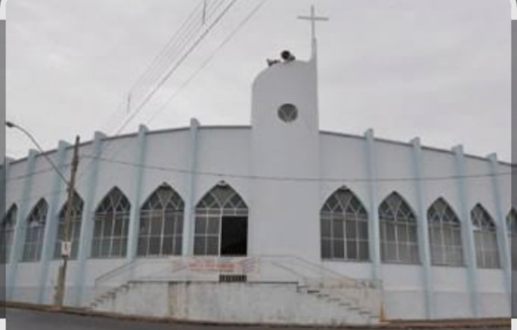 Mulher é suspeita de furtar igreja em Itaúna