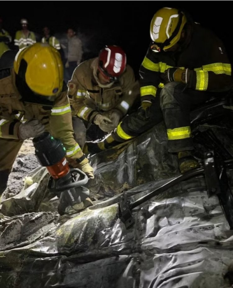 Tragédia na BR-381: Colisão entre carretas deixa três mortos carbonizados em Carmópolis de Minas