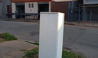 Fato inusitado na praça Celi chama a atenção de moradores