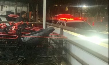 Homem aparentemente embriagado agride esposa e é contido em supermercado em Santanense