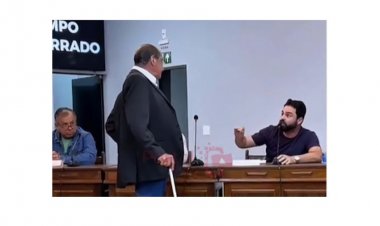 OLHA O NÍVEL...Vereador dá “ordem  de prisão” por ser  chamado de “edil”