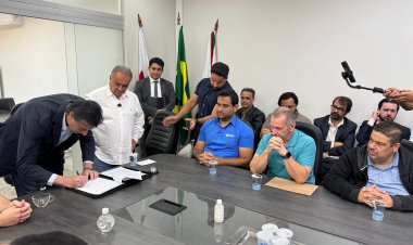 Prefeitura assina contrato com a Viação Pedra Negra