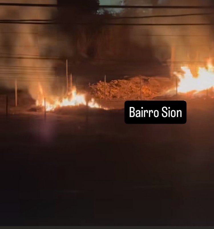 Moradores denunciam fogo em lote no bairro Sion