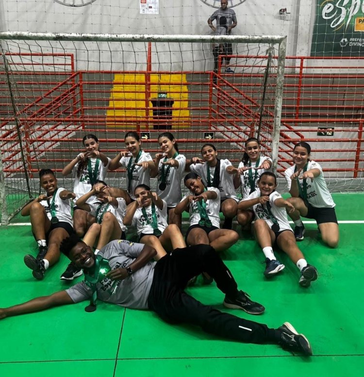 Handebol feminino de Itaúna é destaque em Divinópolis
