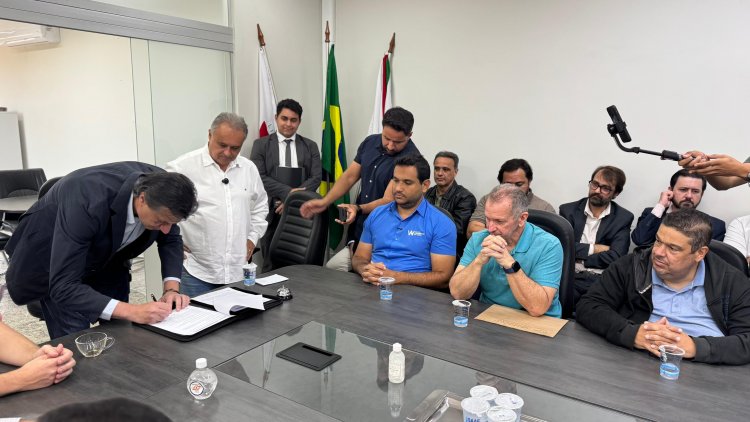 Prefeitura assina contrato com a Viação Pedra Negra