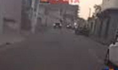 Carro e moto colidem na XV de novembro