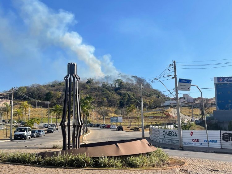 Incêndio é registrado no Morro do Sol