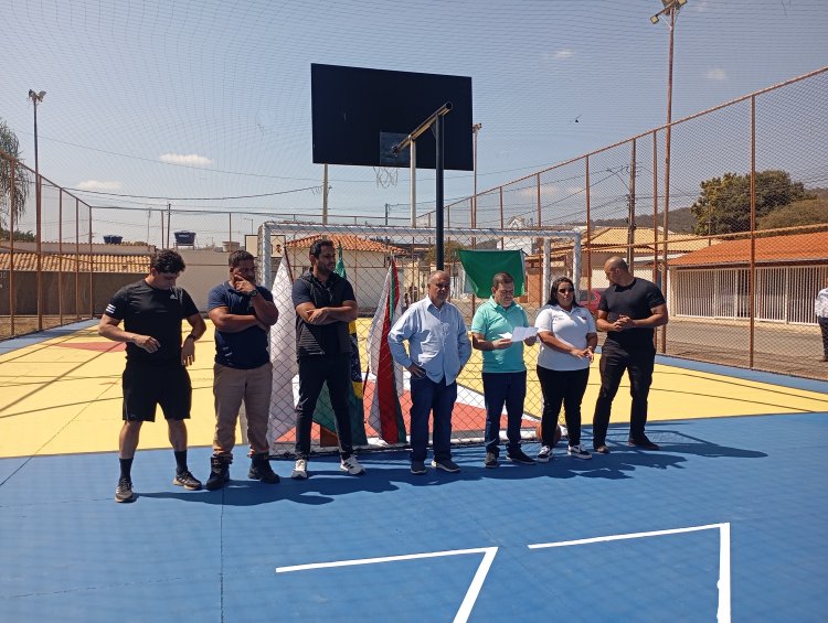 ​Itaúna inaugura quadra poliesportiva revitalizada em projeto que visa a inclusão social e o fomento ao esporte