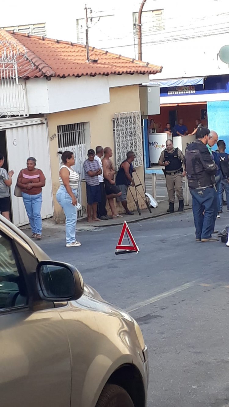 Acidente com ônibus da Viasul para o trânsito no Piedade, em Itauna