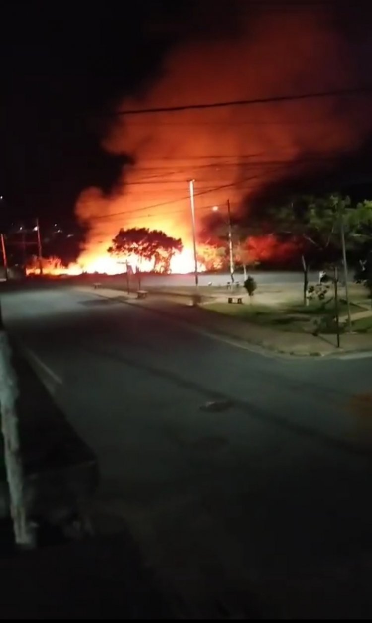 Incêndio de grande proporção atinge o Santa Edwiges, em Itaúna