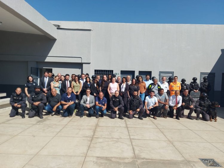 SEGURANÇA PÚBLICA - Entidades empresariais visitam obras do novo presídio