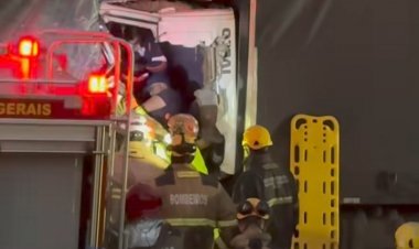 BR-262: acidente grave no sentido Juatuba bloqueia pista e causa quilômetros de congestionamento