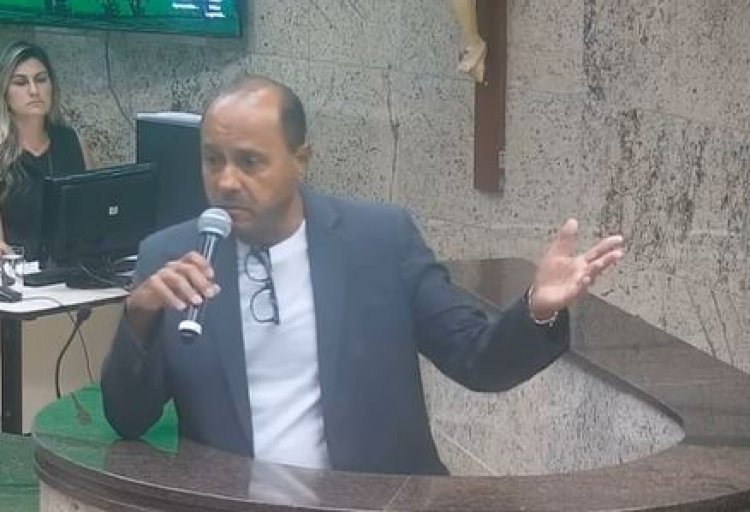 Editor da FOLHA ocupa Tribuna e cobra postura ética
