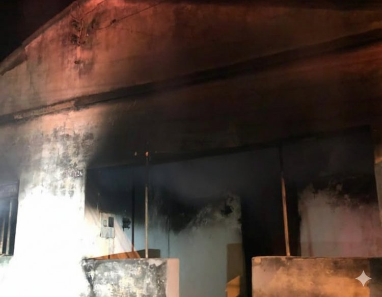 Cigarro causa incêndio e destrói casa no povoado de Antunes, em Igaraítinga.