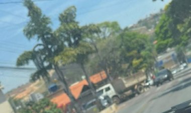 Aluna é atingida por caminhão em frente a escola do bairro Santo Antônio