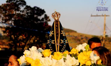 EM FESTA - Nossa Senhora  e Dia das Crianças