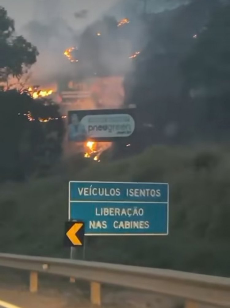 Dois corpos carbonizados achados em carro incendiado perto de Itaúna