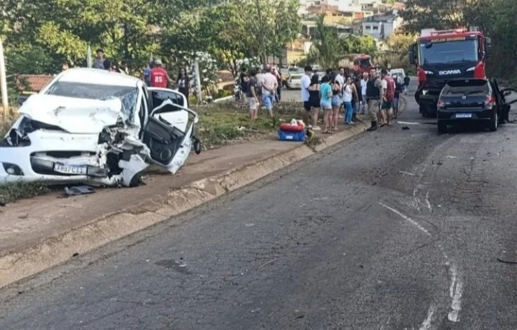 Colisão na BR-352 deixa feridos em Pitangui; motorista é transferido para Itaúna